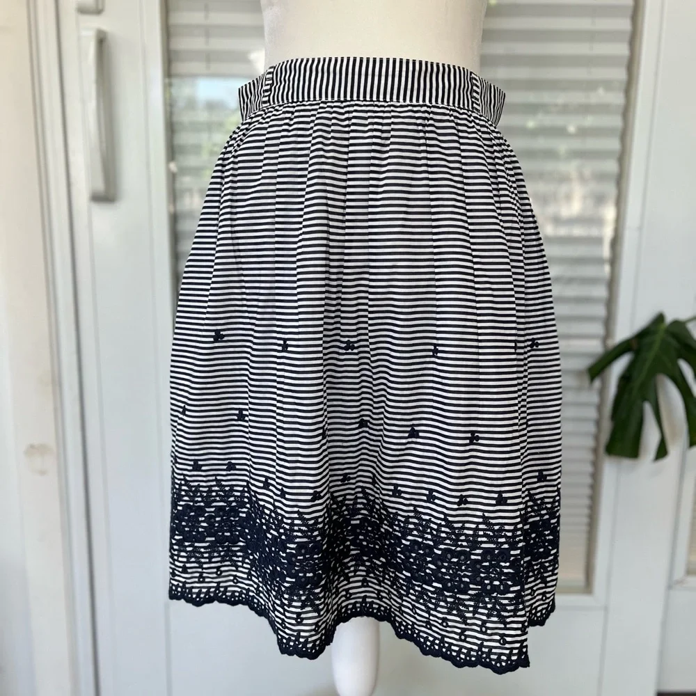 Kate Spade 'Skirt the Rules' Navy-White‎ Striped Floral Eyelet Size 2 / XS